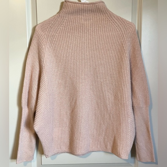 Club Monaco Small Pink Cashmere Sweater - Picture 5 of 10